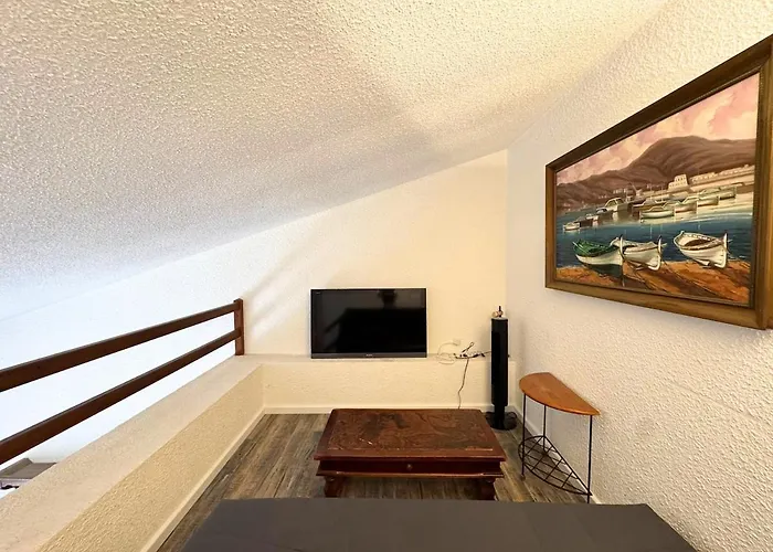 Duplex 6 Personnes A 2 Min De La Avec Parking * Saint-Raphael (Var)