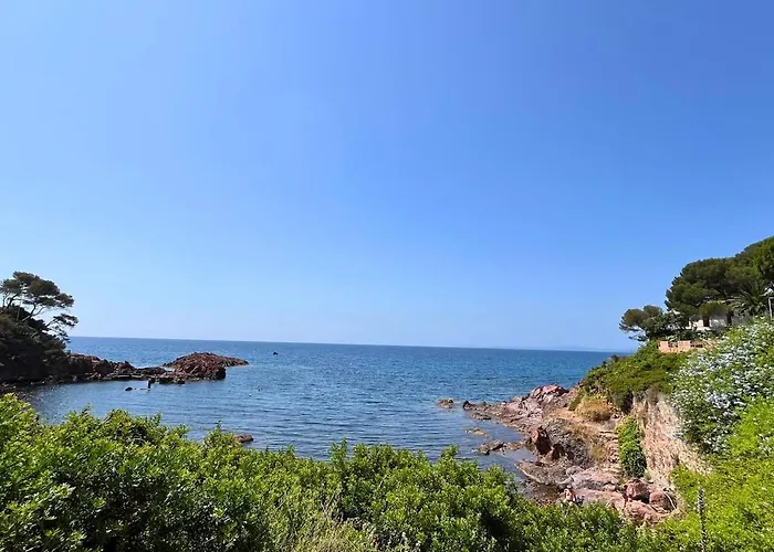 Duplex 6 Personnes A 2 Min De La Avec Parking Apartment Saint-Raphael (Var)