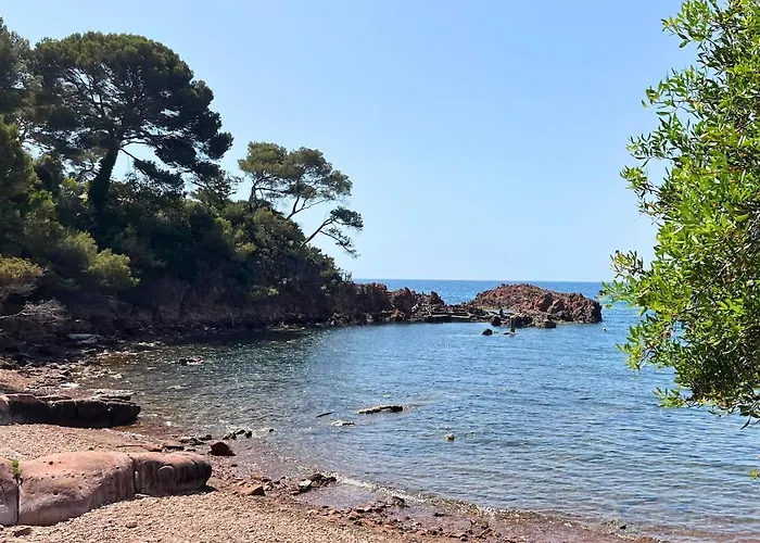 Apartment Duplex 6 Personnes A 2 Min De La Avec Parking Saint-Raphael (Var)